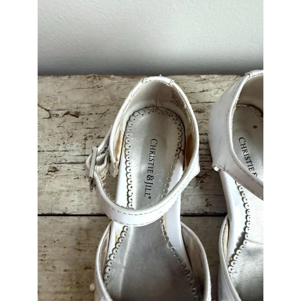 Christie & Jill Girls Size 1M White Isla Floral Heel Dress Shoes